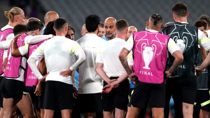 Thầy trò Guardiola đang tập trung để thực hiện bước tiến cuối cùng mang tính lịch sử. Thầy trò Guardiola đang tập trung để thực hiện bước tiến cuối cùng mang tính lịch sử.