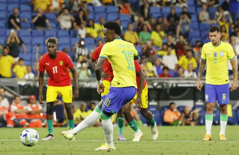 Vinicius Jr ghi bàn giúp tuyển Brazil vượt qua Guinea với tỷ số 4-1 ở trận giao hữu tại Tây Ban Nha.
