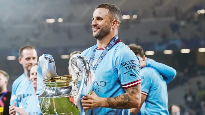 Kyle Walker muốn ở lại Man.City bất chấp sự quan tâm từ Bayern Munich.