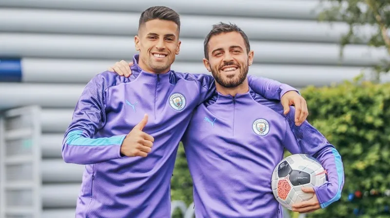 Phương án khác là Bernardo Silva và Joao Cancelo có thể được bao gồm trong thỏa thuận. Phương án khác là Bernardo Silva và Joao Cancelo có thể được bao gồm trong thỏa thuận.