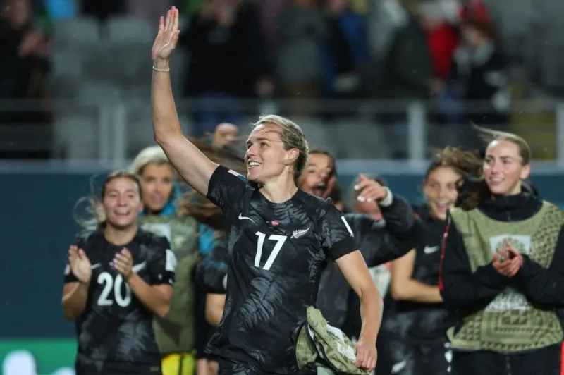 Các cô gái của tuyển New Zealand vừa giành chiến thắng đầu tiên tại một kỳ World Cup.