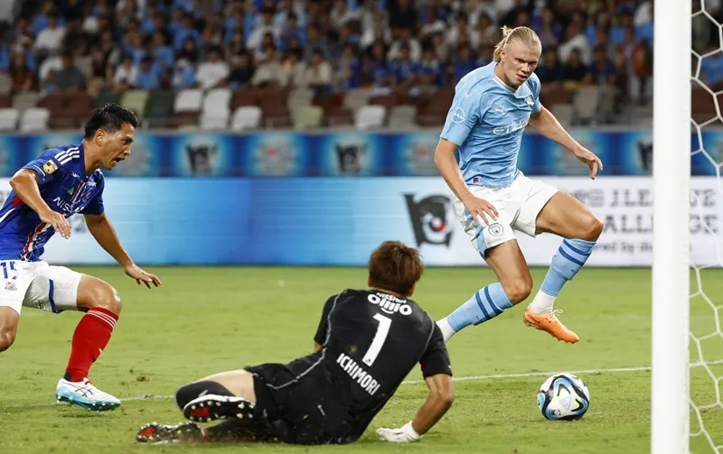 Erling Haaland lập cú đúp giúp Man.City ngược dòng đánh bại Yokohama F-Marinos 5-3 ở Tokyo. 