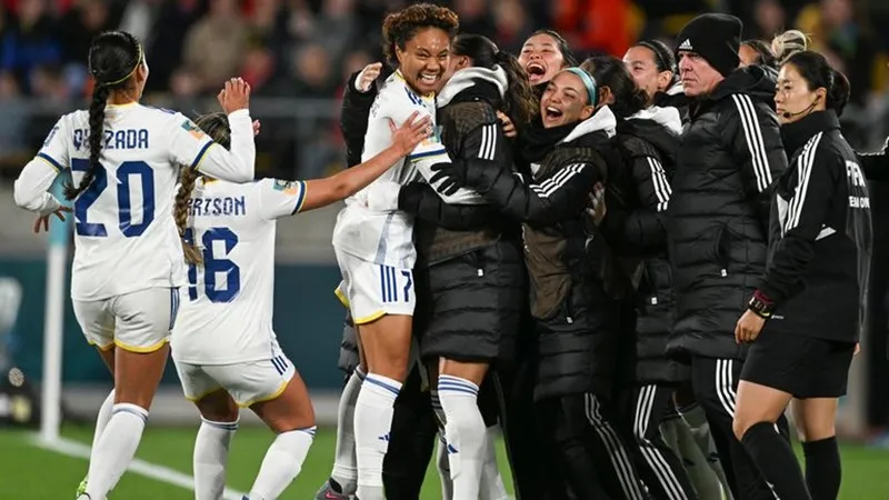 Philippines đã tạo nên cú sốc lớn nhất giải khi thắng 1-0 trước chủ nhà New Zealand.