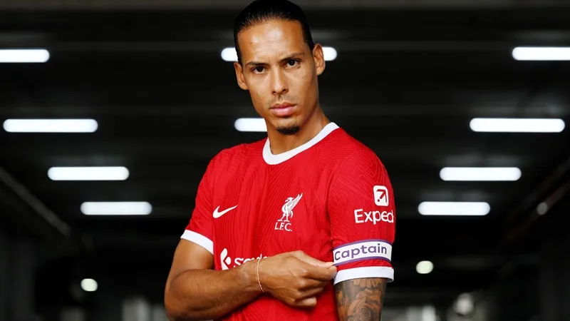 Virgil van Dijk được giao vai trò thủ lĩnh kỷ nguyên mới dưới quyền HLV Jurgen Klopp. 