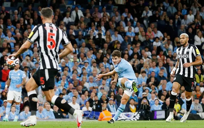 Bàn thắng của Julian Alvarez giúp Man.City giành chiến thắng nhọc nhằn 1-0 trước Newcastle.