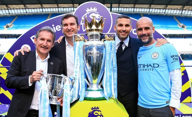 “Bộ tứ siêu đẳng” làm nên thành công của Man.City gồm Giám đốc bóng đá Txiki Begiristain, Giám đốc điều hành Ferran Soriano, Chủ tịch Khaldoon Al Mubarak, và Pep.