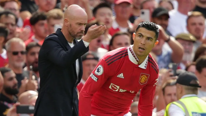 Ronaldo rời đi sau cáo buộc bị phản bội bởi tân HLV Erik ten Hag và một số nhân vật quản lý ở Old Trafford. Ronaldo rời đi sau cáo buộc bị phản bội bởi tân HLV Erik ten Hag và một số nhân vật quản lý ở Old Trafford.