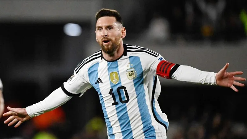 Lionel Messi xác nhận sẽ cùng tuyển Argentina bảo vệ chức vô địch Nam Mỹ tại kỳ Copa America 2024 trên đất Mỹ.