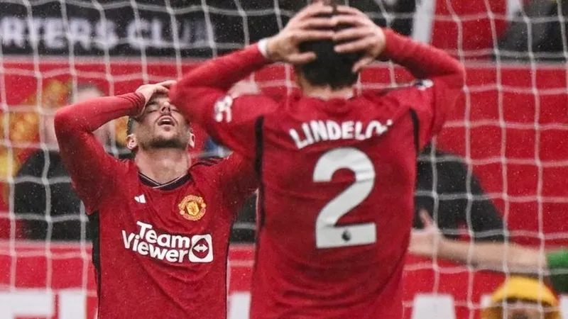 Man.United đã gục ngã trước Crystal Palace 0-1 ngay tại Old Trafford.