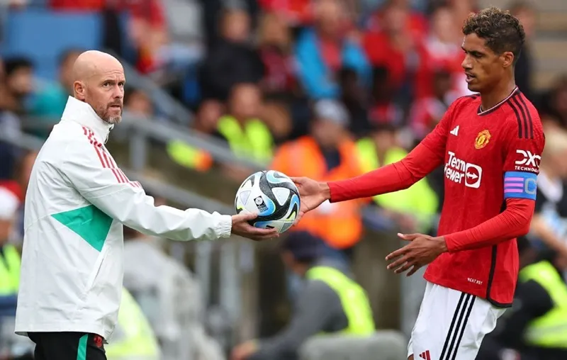 HLV Erik ten Hag và Raphael Varane là 2 vị trí quan trọng nhất ở hành trình Chamions League.