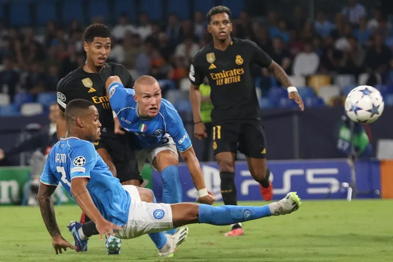 Jude Bellingham trở thành tâm điểm của bóng đá Châu Âu với màn ra mắt không thể tuyệt hơn cùng Real Madrid.