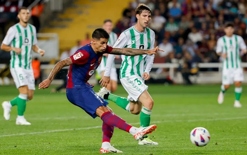 Joao Cancelo và pha lập công giành giải Bàn thắng đẹp nhất tháng 9 của La Liga. Joao Cancelo và pha lập công giành giải Bàn thắng đẹp nhất tháng 9 của La Liga.