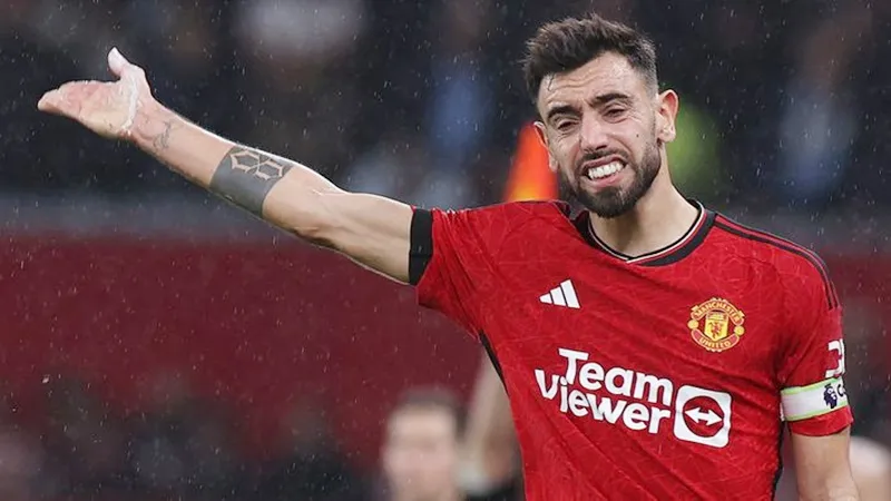 Đội trưởng Bruno Fernandes liệu làm được gì khi mà HLV Erik ten Hag cũng chẳng thể vực dậy tinh thần của đội? Đội trưởng Bruno Fernandes liệu làm được gì khi mà HLV Erik ten Hag cũng chẳng thể vực dậy tinh thần của đội?