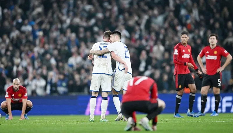 Nhưng điều Ten Hag đang chống lại không đơn thuần chỉ là từ đối thủ mà còn từ chính nội tại Man.United.