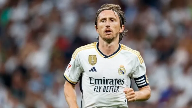 Luka Modric để ngỏ khả năng rời Real Madrid khi kỳ chuyển nhượng tháng Giêng mở cửa.