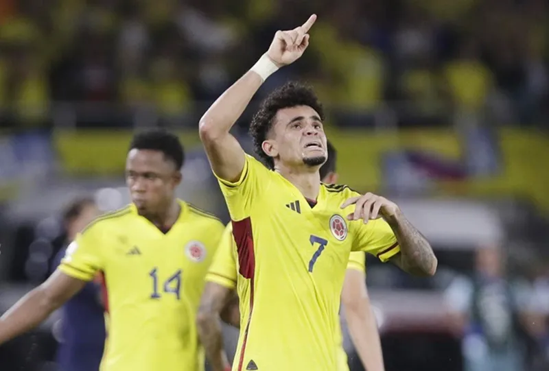Luis Diaz ghi cú đúp giúp Colombia giành chiến thắng 2-1 đầy cảm xúc trước Brazil.