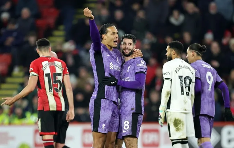 Liverpool đánh bại Sheffield United 2-0 nhờ các bàn thắng của Virgil van Dijk và Dominik Szoboszlai.