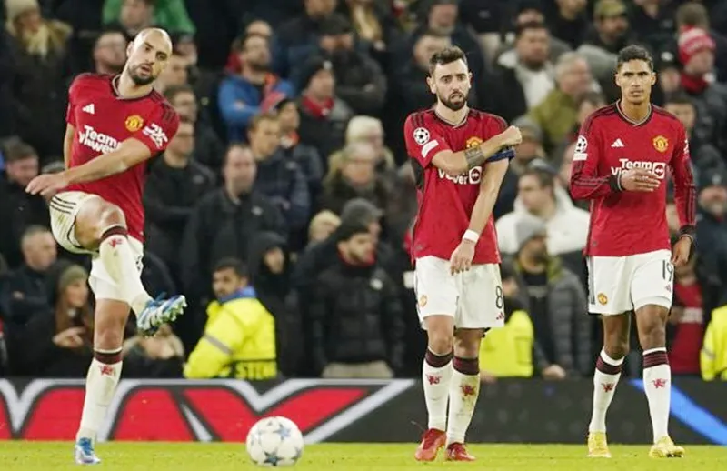 Man.United là đại diện thứ 4 của Premier League xếp cuối tại vòng bảng Champions League.