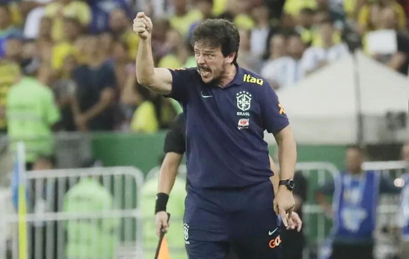 Tuyển Brazil đã sa thải HLV Fernando Diniz hôm thứ Sáu. 