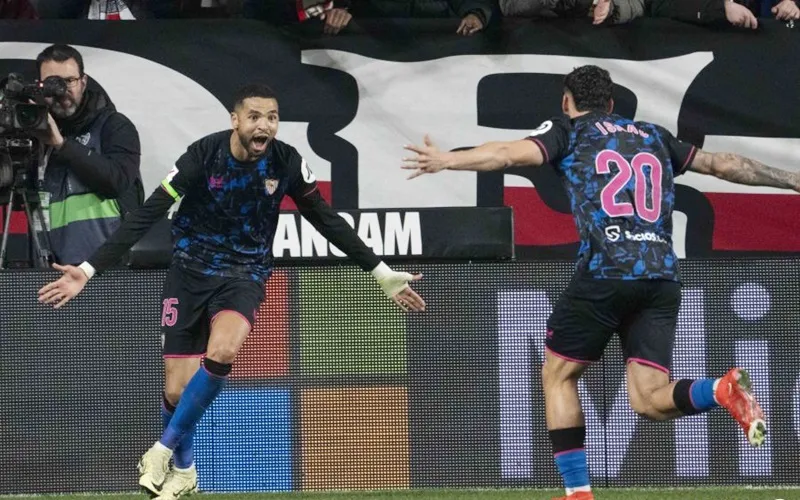 Sevilla thắng 2-1 tại Rayo Vallecano và chấm dứt chuỗi 6 trận không thắng.