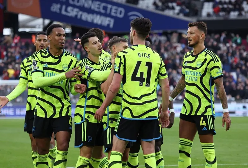 Arsenal đánh bại West Ham 6-0 để thiết lập chiến thắng sân khách đậm nhất từ trước đến nay tại Premier League.