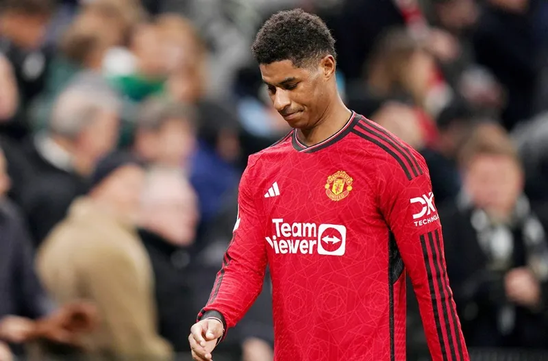 Marcus Rashford sa sút lớn ngay sau khi trở thành người hưởng lương cao nhất Man.United.