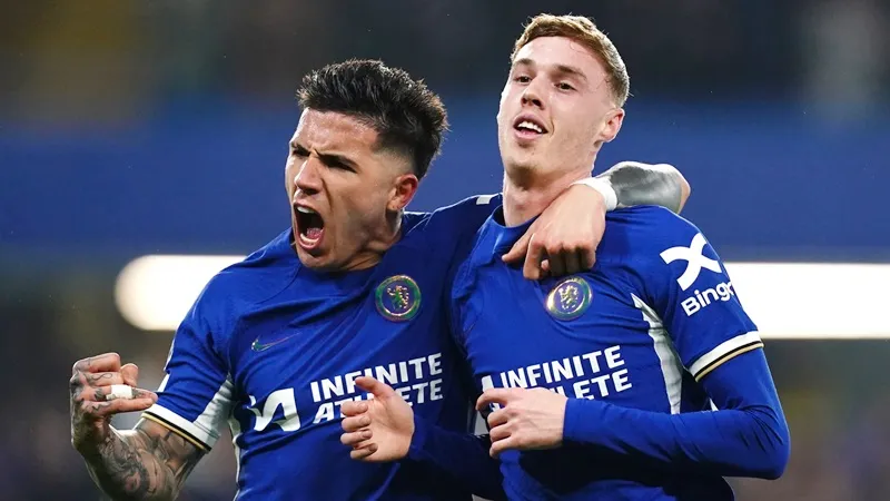Cole Palmer tỏa sáng với một bàn thắng và một pha kiến tạo giúp Chelsea đánh bại Newcastle 3-2.