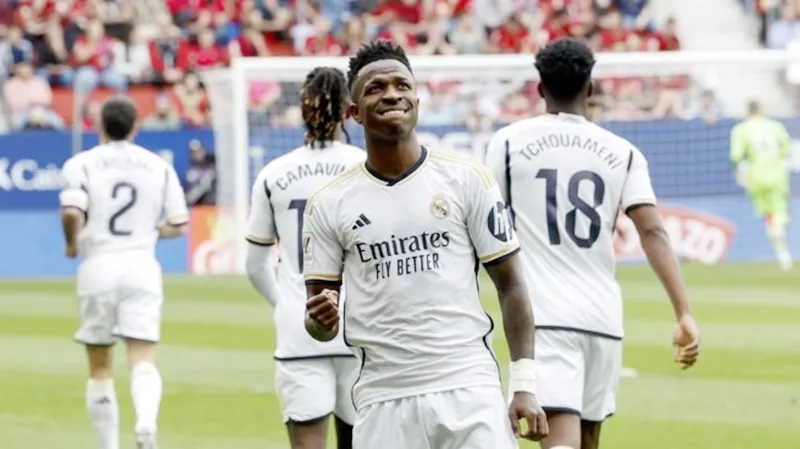 Vinicius Junior ghi hai bàn để giúp Real Madrid giành chiến thắng áp đảo 4-2 trên sân Osasuna.