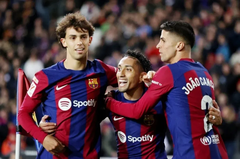 Raphinha ghi bàn thắng duy nhất giúp Barcelona đánh bại Las Palmas 1-0 trên sân nhà.