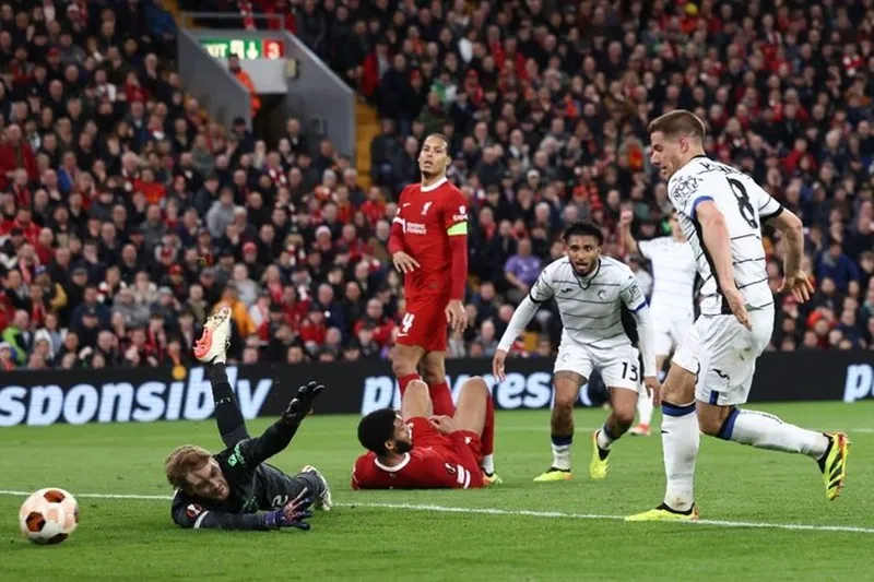 Atalanta thắng gây sốc 3-0 ngay trên sân Liverpool ở trận lượt đi tứ kết Europa League.