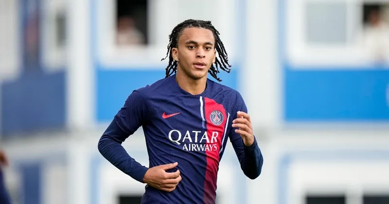 Ethan Mbappe đã sẵn sàng bước ra khỏi cái bóng của người anh trai Kylian Mbappe.