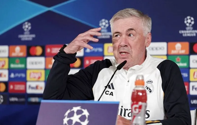 HLV Carlo Ancelotti thừa nhận khó khăn để chọn thủ môn khi Real Madrid chơi trận chung kết Champions League với Borussia Dortmund.