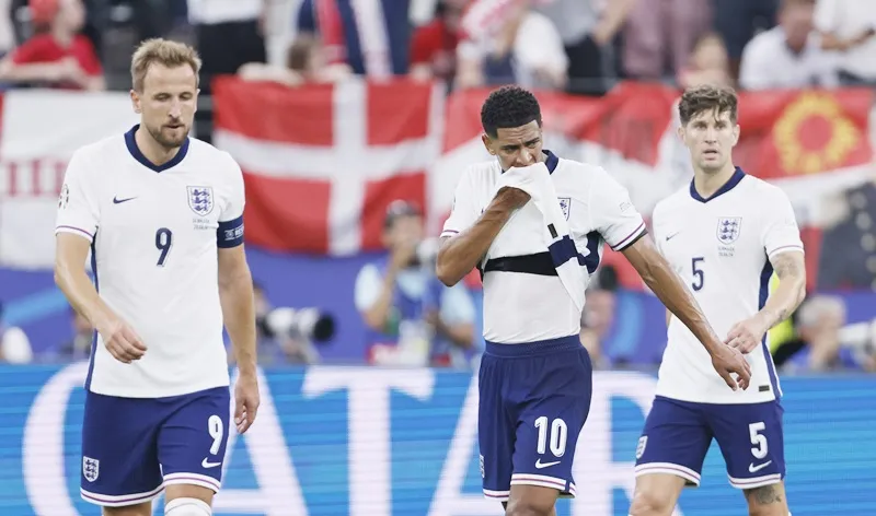 Đội trưởng Harry Kane đã đáp trả những lời chỉ trích nặng nề của Gary Lineker.