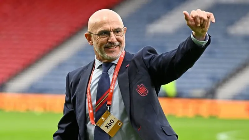 HLV Luis de la Fuente bác bỏ ý kiến cho rằng Tây Ban Nha là ứng viên giành chiến thắng trong trận chung kết Euro 2024 với tuyển Anh.