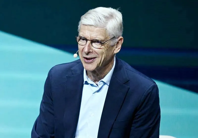 Arsene Wenger dẫn đầu nỗ lực giải quyết tranh cãi về lịch trình thi đấu.