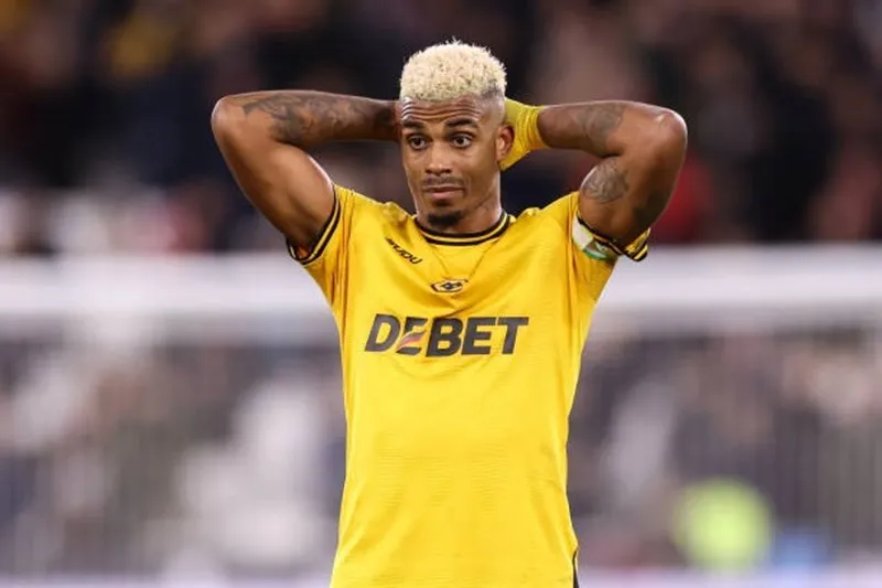 Mario Lemina sẽ không còn là đội trưởng của Wolves