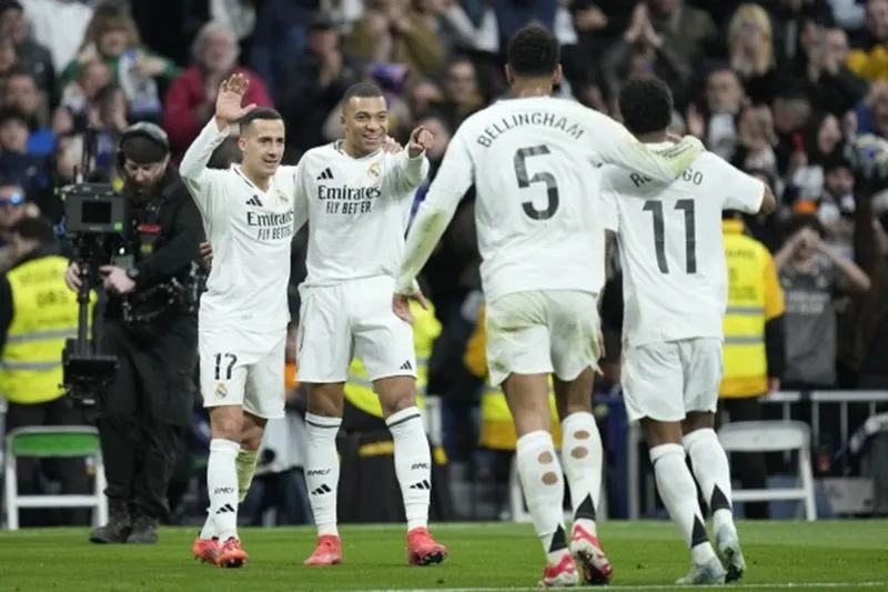 Kylian Mbappe tỏa sáng rực rỡ khi ghi cú đúp trong chiến thắng 4-1 trước Las Palmas.