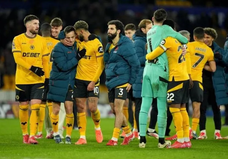 Wolves hạ gục Aston Villa với tỷ số 2-0 trong trận derby miền trung