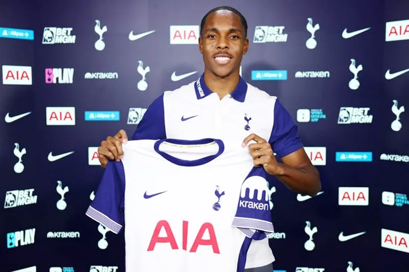 Mathys Tel ban đầu từ chối Tottenham nhưng đảo ngược quyết định vào ngày cuối kỳ chuyển nhượng tháng 1.