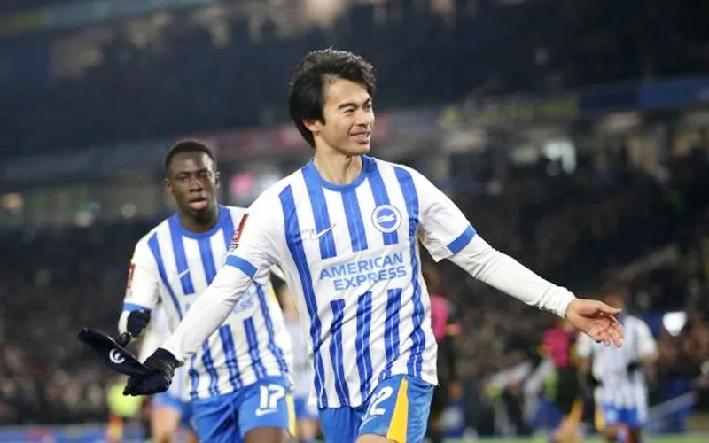 Kaoru Mitoma và cú đúp của Yankuba Minteh giúp Brighton thắng 3-0 trên sân nhà trước Chelsea.