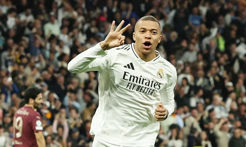 Kylian Mbappe tuyên bố muốn “xác định kỷ nguyên” cùng Real Madrid sau khi ghi hat-trick tại Champions League.