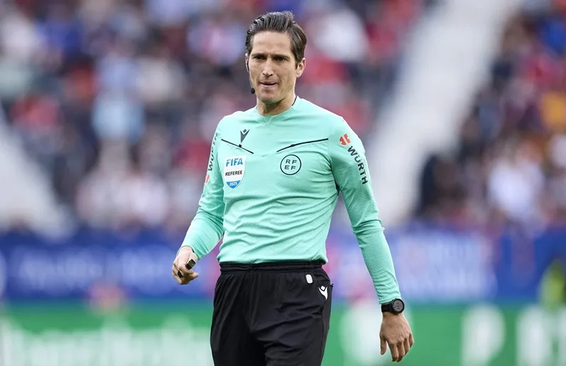 Trọng tài Jose Munuera Montero được xác định không có “xung đột lợi ích”.