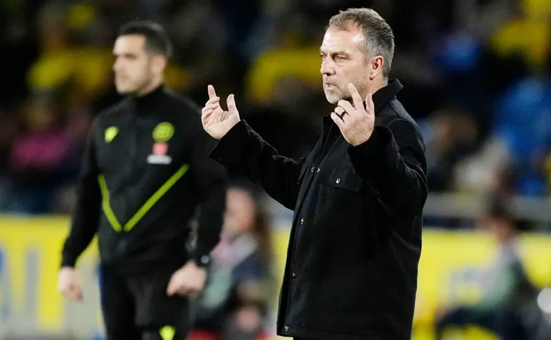 HLV Hansi Flick khẳng định Barcelona cần cải thiện sau chiến thắng 2-0 trên sân Las Palmas.
