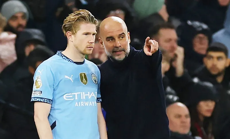 HLV Pep Guardiola cho biết Kevin De Bruyne sẽ phải đưa ra quyết định tương lai vào mùa hè.