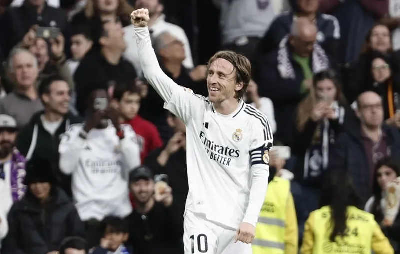 Luka Modric đã đặt mục tiêu gia hạn hợp đồng thêm một năm với Real Madrid.