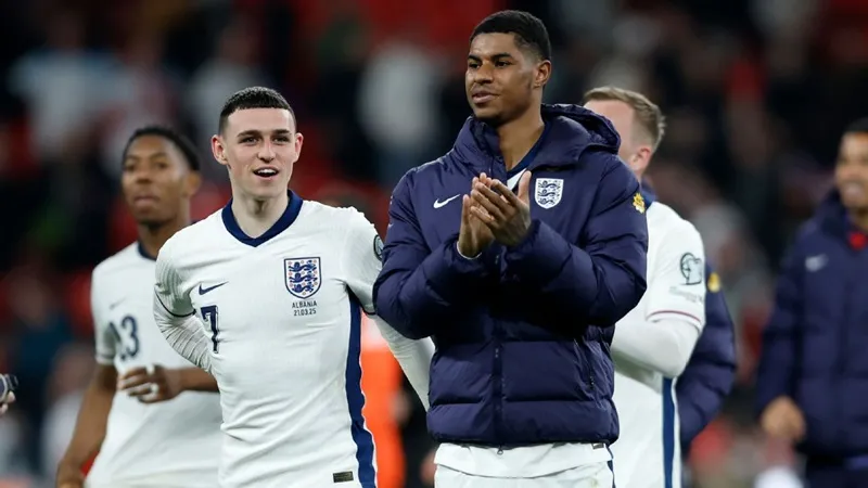 HLV Thomas Tuchel đã có cuộc thảo luận mang tính xây dựng với Marcus Rashford và Phil Foden.