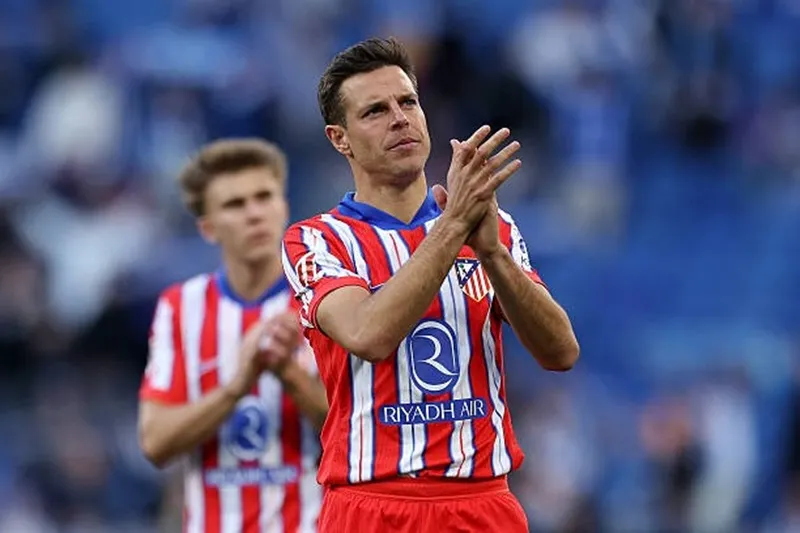 Siêu phẩm của Azpilicueta không thể giúp Atletico Madrid rời sân Espanyol với chiến thắng