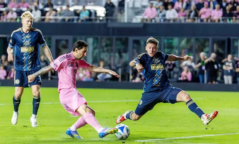 Lionel Messi ghi bàn quyết định chiến thắng 2-1 của Inter Miami trước Philadelphia Union.