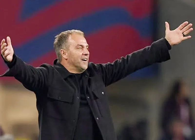 HLV Hansi Flick chứng kiến lần thứ 20 mùa này Barcelona ghi 4 bàn trở lên sau 45 trận.