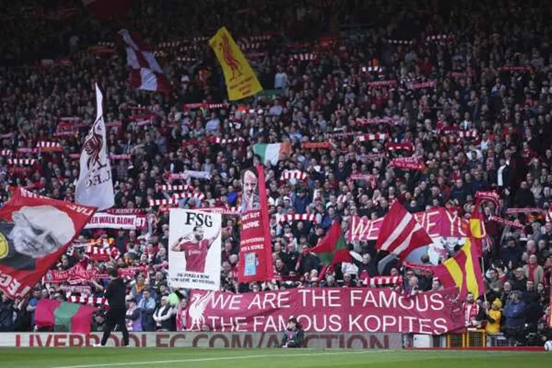 Liverpool mong đợi lập kỷ lục về lượng khán giả đến sân trong một trận derby Merseyside tại Anfield.